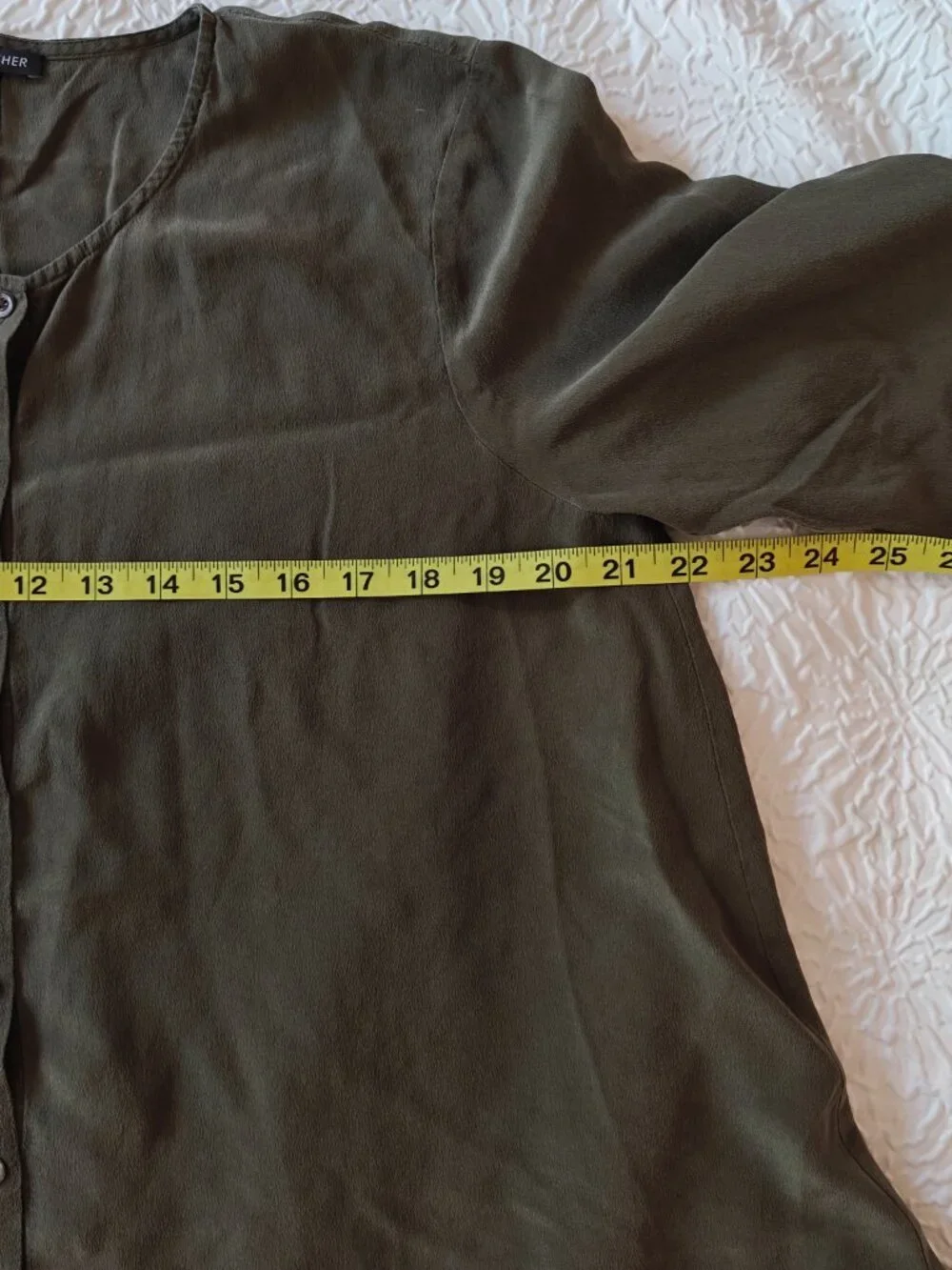 EILEEN FISHER Olive Green Silk Button Front Tunic Blouse Shirt Size Medium